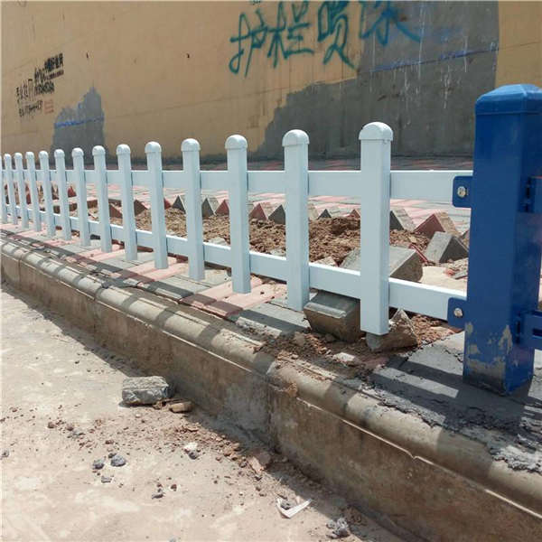 鋅鋼折彎草坪護欄 綠化帶隔離柵 園林小區欄桿